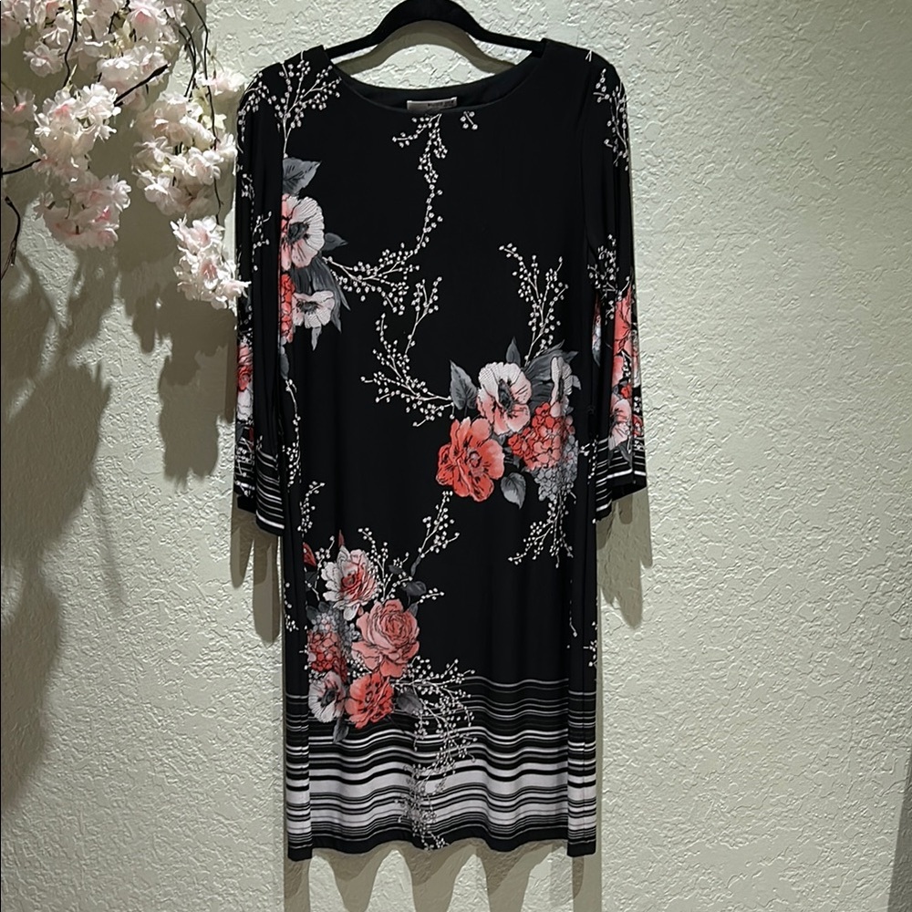 Black and Orange Sheath Dress with 3/4 Sleeves - Picture 1 of 6